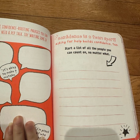 A notebook - Picture 3 of 4